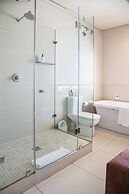 Marine Square Luxury Suites