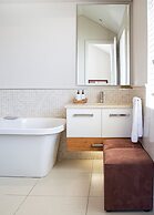 Marine Square Luxury Suites