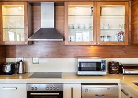 Marine Square Luxury Suites