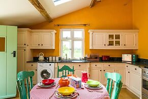 Idyllic Country Suite
