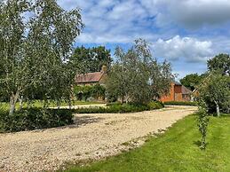 Idyllic Country Suite