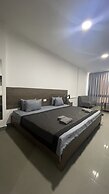 Grey Escape Apartements