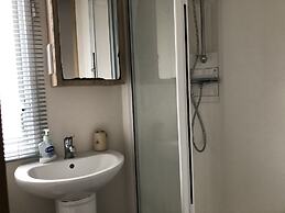 Excellent Caravan 4 Birth Sleeps 6 Tranquil Site