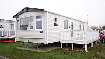 Excellent Caravan 4 Birth Sleeps 6 Tranquil Site