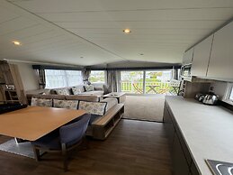 Lovely 2-bed Caravan in Seton Sands