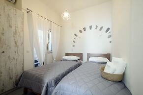 Amphoras Apartments