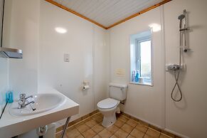 Old School House Sleeps 26, Pets