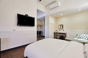 648 Hotel