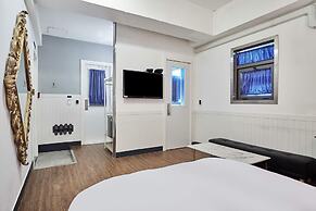 648 Hotel