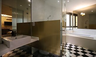 648 Hotel
