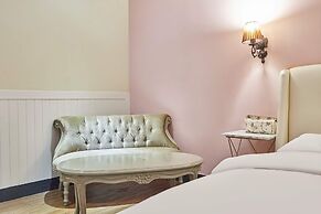 648 Hotel