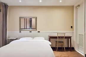 648 Hotel