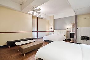648 Hotel