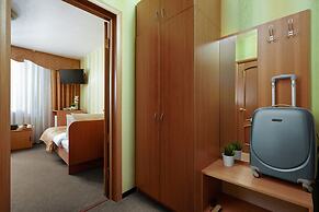 Zarechnaya Hotel