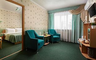 Zarechnaya Hotel