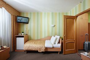 Zarechnaya Hotel