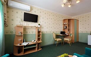 Zarechnaya Hotel