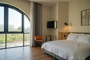 Apartique Hotel