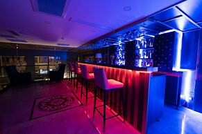 Les Lion Luxury Spa