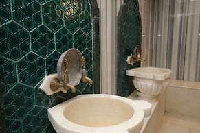 Les Lion Luxury Spa