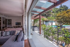 Villa Acero