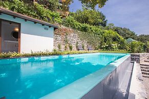 Villa Acero