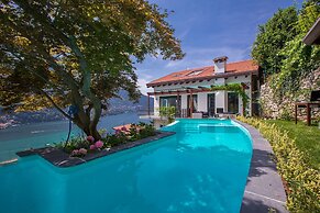 Villa Acero