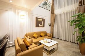 La Fleur Premium Central Apartment