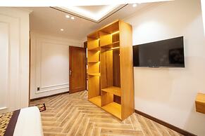 La Fleur Premium Central Apartment