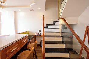 La Fleur Premium Central Apartment