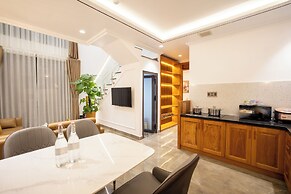 La Fleur Premium Central Apartment