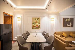 La Fleur Premium Central Apartment