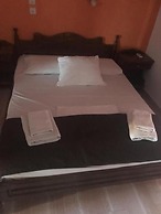 Angela - Zoi Rooms