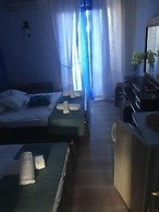Angela - Zoi Rooms