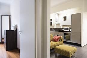 2 Bedrooms Flat with Parking near Metro Stop