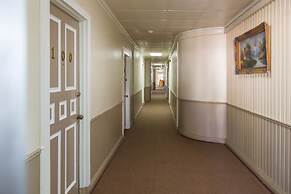 Regency Suites Hotel