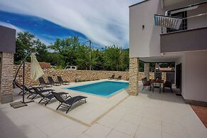 Villa Adry
