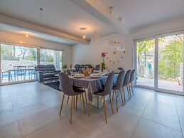 Villa Adry