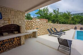 Villa Adry