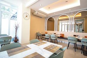 Phavina Grand Boutique