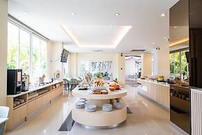 Phavina Grand Boutique