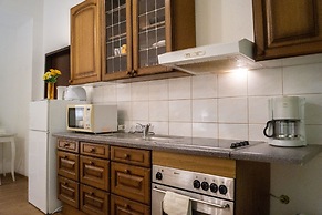 Beautiful 2BR - 12 min from Downtown