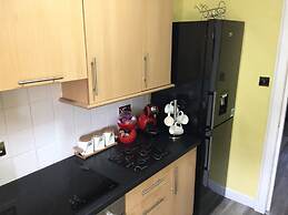 Lovely 2- Bed Apartment in Hawick
