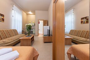 Valensija Studio Apartment Hotel
