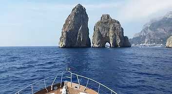 Akhir Cruise Charter