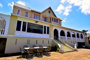 Albion Manor