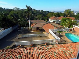 Albion Manor