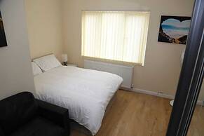 Budget 4-bedrooms In Thamesmead