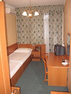 Hotel  Arnold