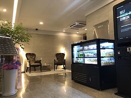 Continew Hotel